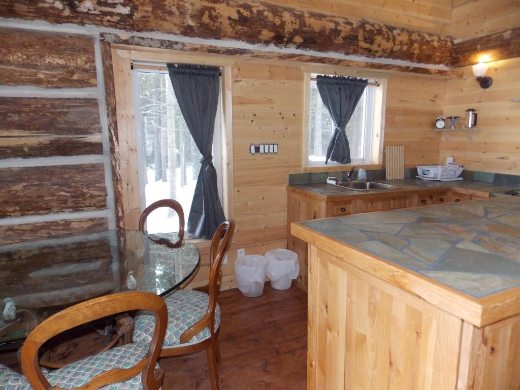 Beaverfoot Lodge & Resort Golden Chambre photo